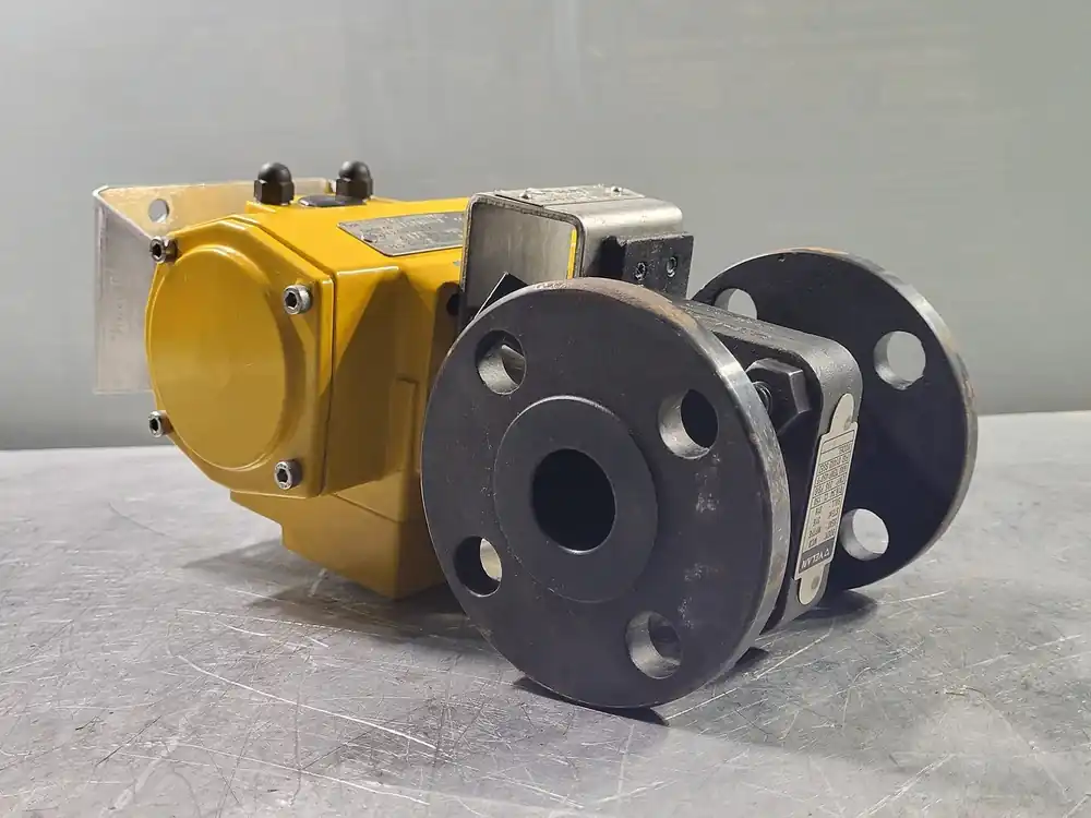 1" Class 150 Flanged Ball Valve W330 w/ EMERSON FieldQ Actuator
