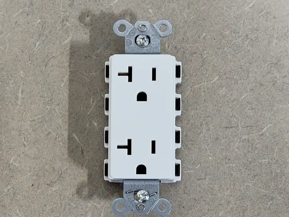 Snap Connect Duplex Receptacle SNAP2162WA (Box of 10)