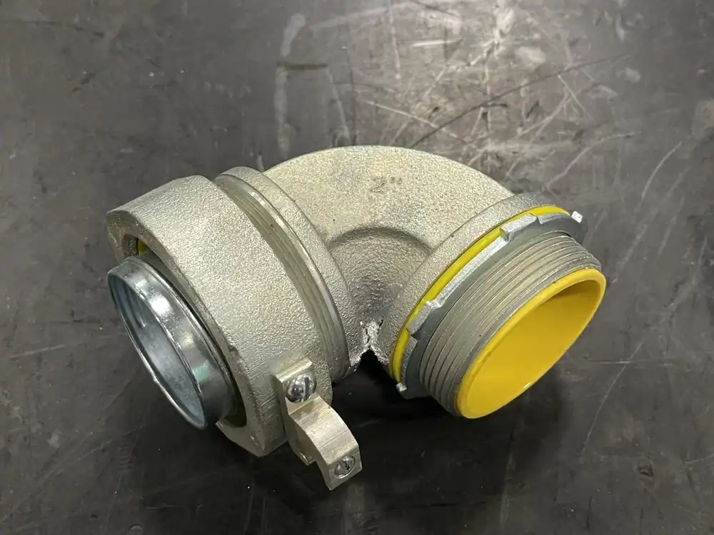 2" 90 Deg Liquidtight Grounding Connector w/ Insulated Throat LTB20090G