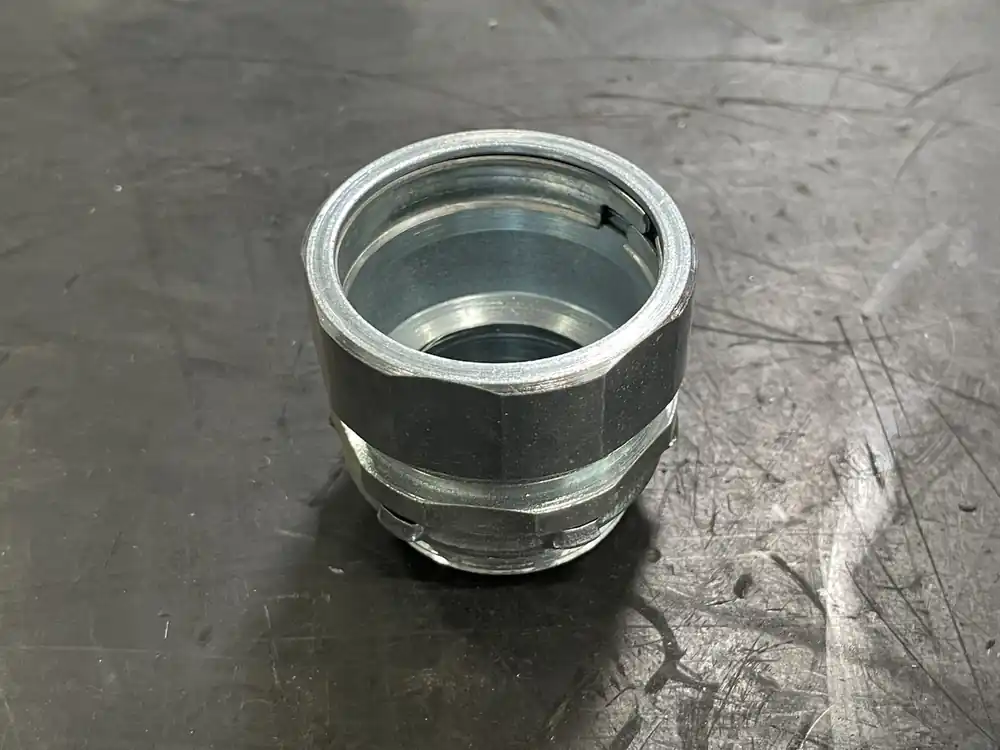 1-1/2" Rigid/IMC No Thread Conduit Connector NT150 (Box of 5)