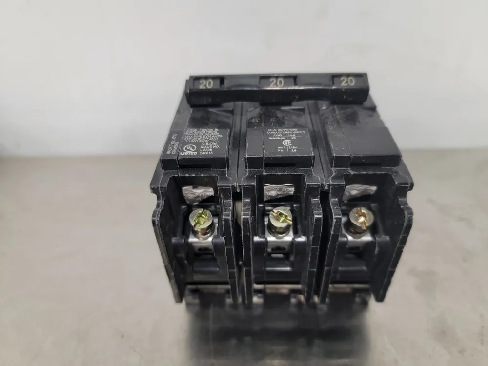20 Amp, 3 Pole, 240 volts Circuit Breaker B320