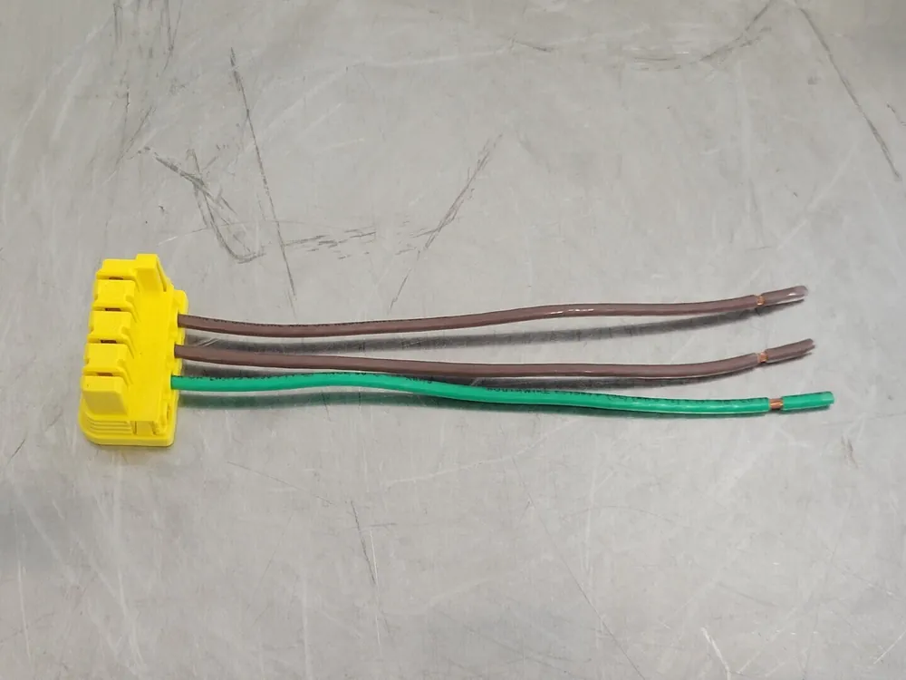 6" Plugtail Single Pole Switch Connector PTS6-STR3-277 (Box of 25)