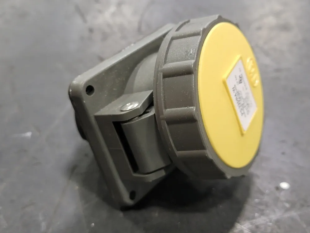 20 Amp, 125VAC, 2P, 3W Watertight Receptacle PS320R4-W