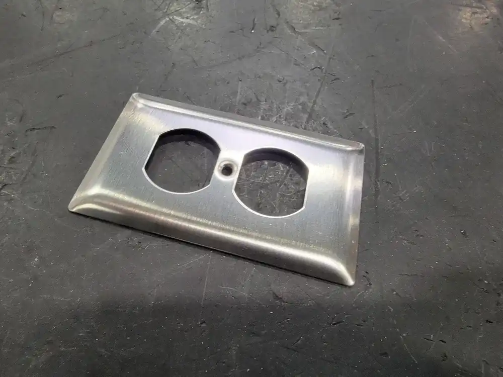 302/304SS 1 Gang Duplex Metal Wall Plate SS8 (Box of 29)
