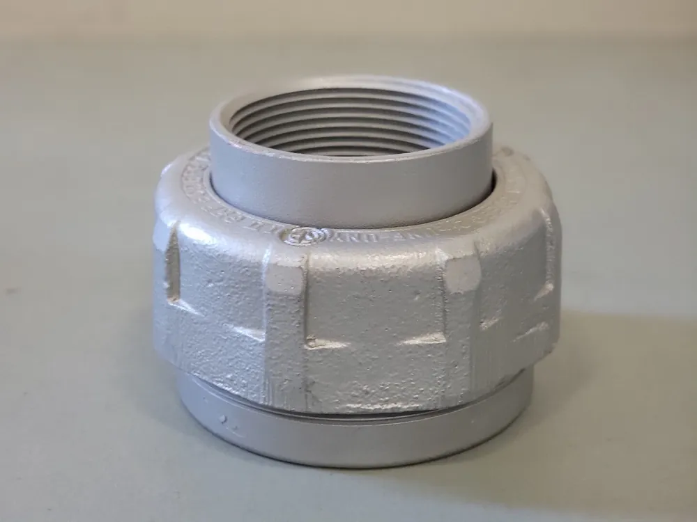 2-1/2" Female Union UNF250R