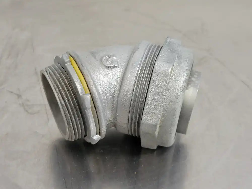 1-1/2" 45 Deg Liquid Tight Connector 4Q-4150T (Box of 2)