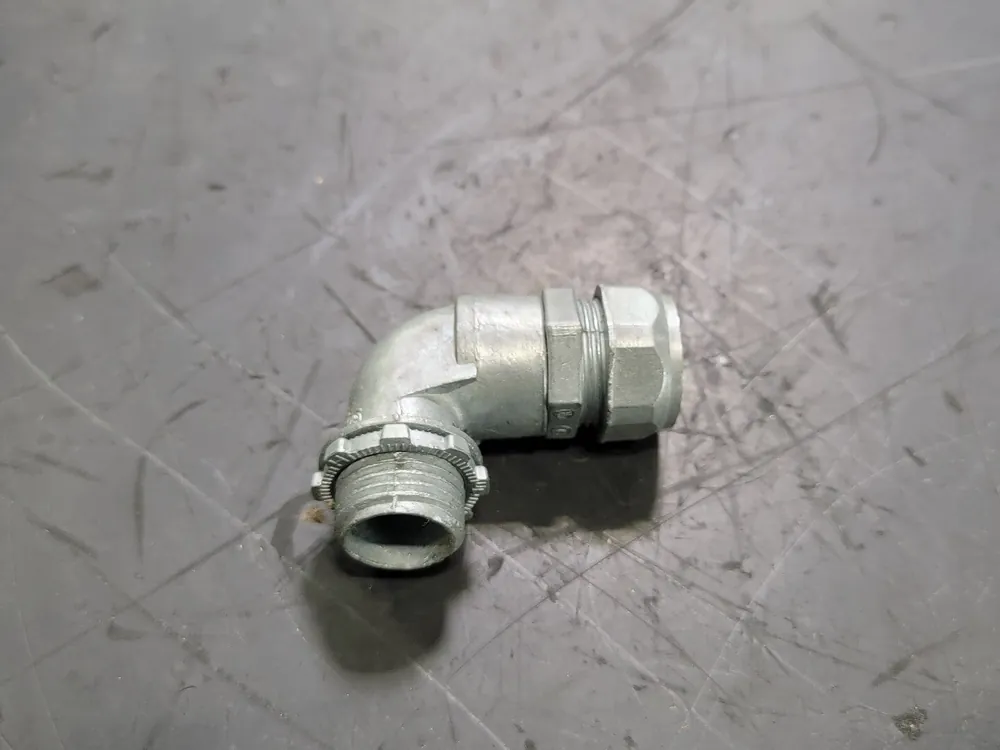 0.5 in. 90 Degree EMT Compression Connector 431