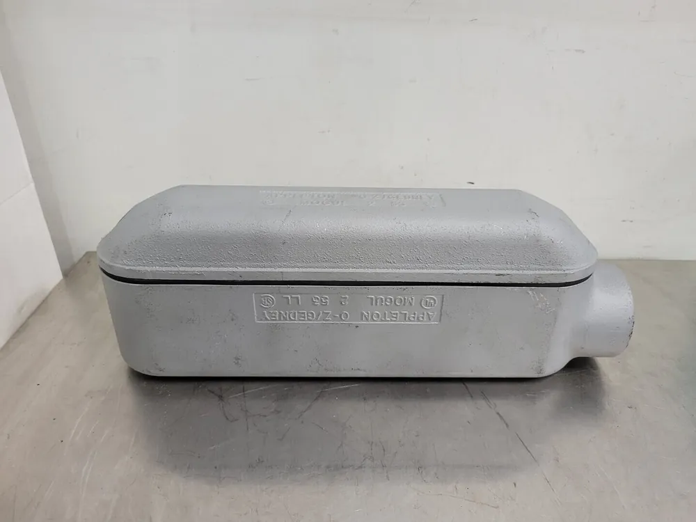 Iron Conduit Body C8X100M