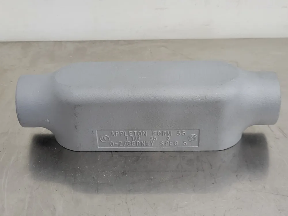 1 1/4" Iron Conduit Body Form 35
