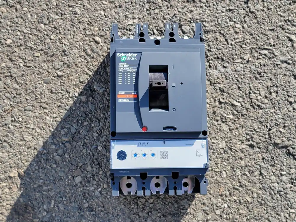 400 Amp, 3 Pole, 690 Volt Circuit Breaker Compact NSX 400-630F/N/H/NA