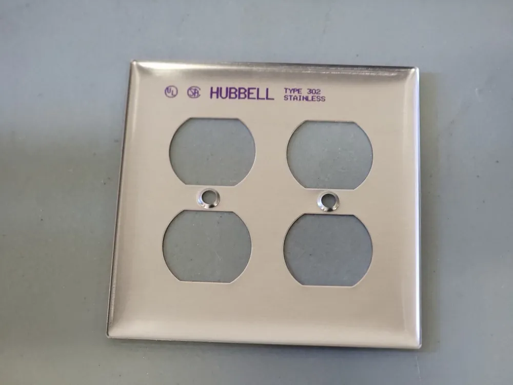 2-Gang 302/304SS Wall Plate S82 (Box of 10)