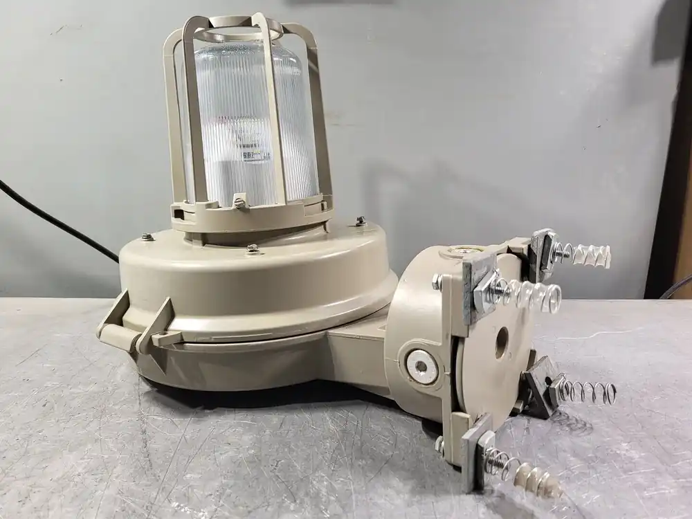 Aluminum 45 Watt Led Light Fixture VM1L4530, 120-277V