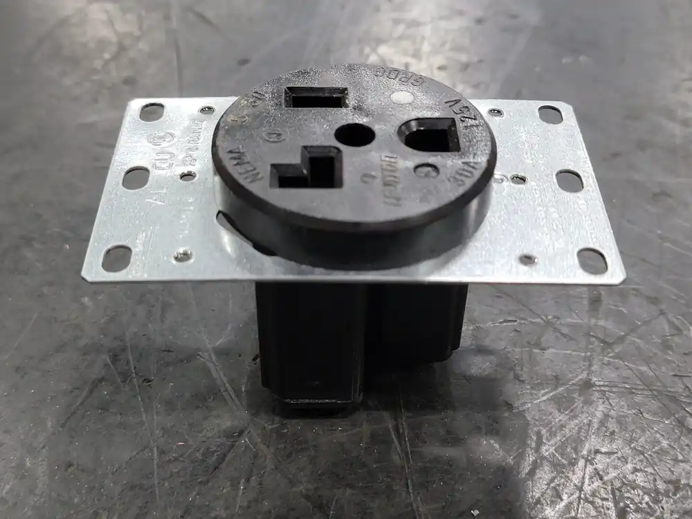 30A, 125V Power Outlet Receptacle 5371