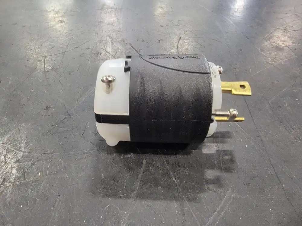 30A, 250V Turnlok Plug L630-P