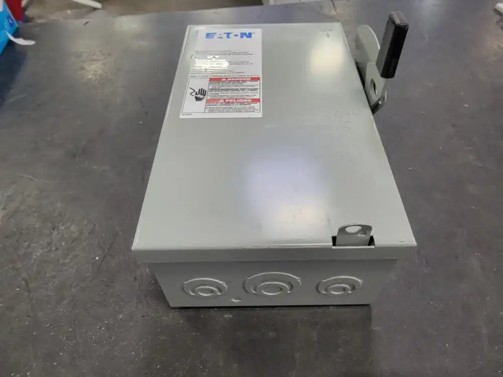 30 Amp, 2 Pole, 240 volts Fusible Disconnect CDG221NGB