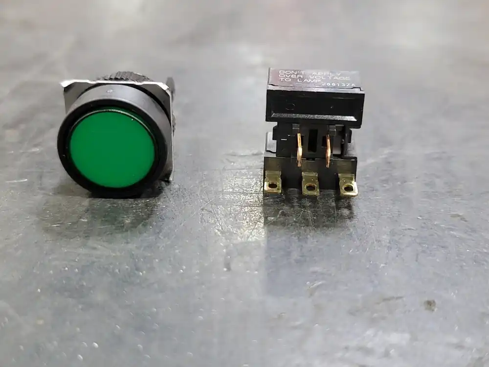250 V Push Button Switch A16-TGM-1 (Box of 5)