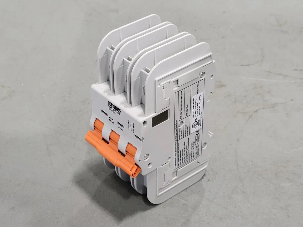 35 Amp, 3 Pole, 240 volts Circuit Breaker 1010303 (Box of 4)