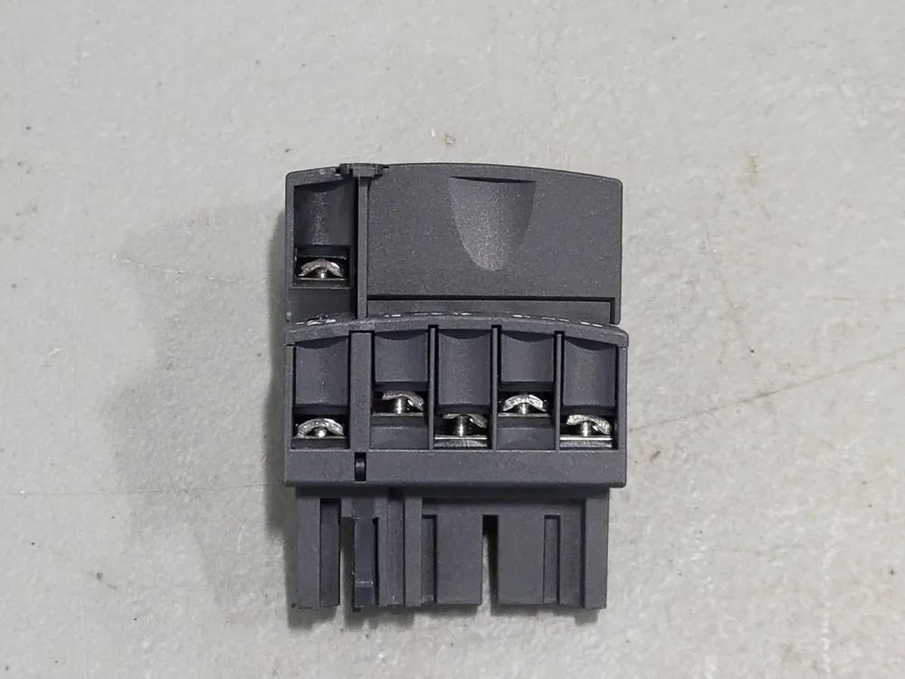 Screw Clamp Terminal Block LU9BN11 (Box of 10)