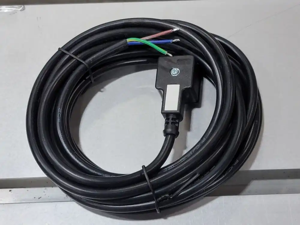 Form A Molded Cable Assembly CG1N02000C025, 2 Poles/2 Grounds, 5m (Box of 20)