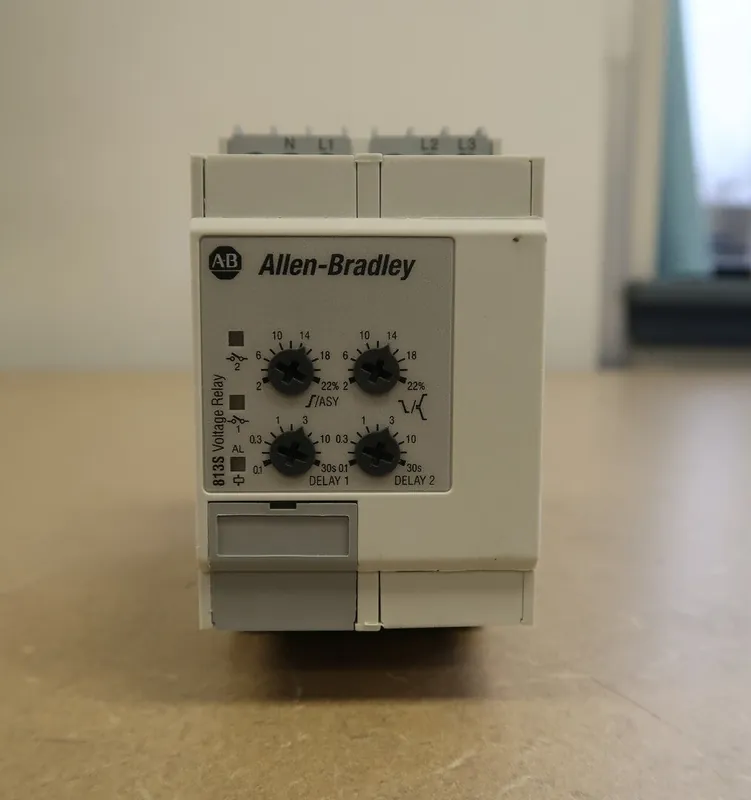 Voltage Monitoring Relay 813S-V3-480V