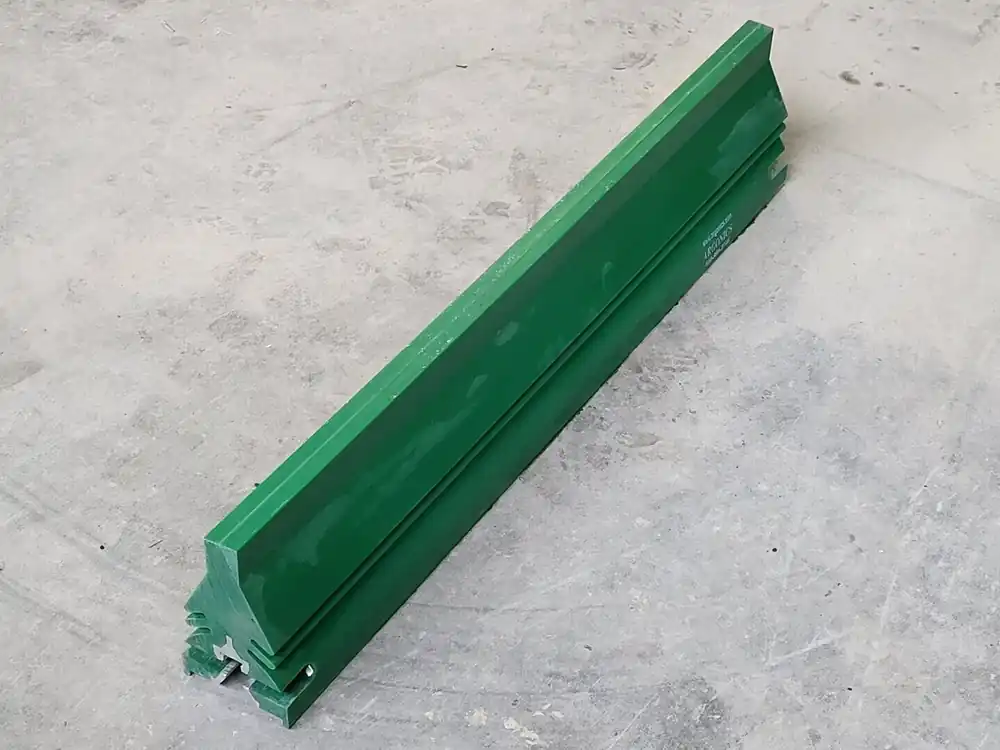 Argonics 800-991-2746, 30" Long, XT 30 127 141 Conveyor Cleaner