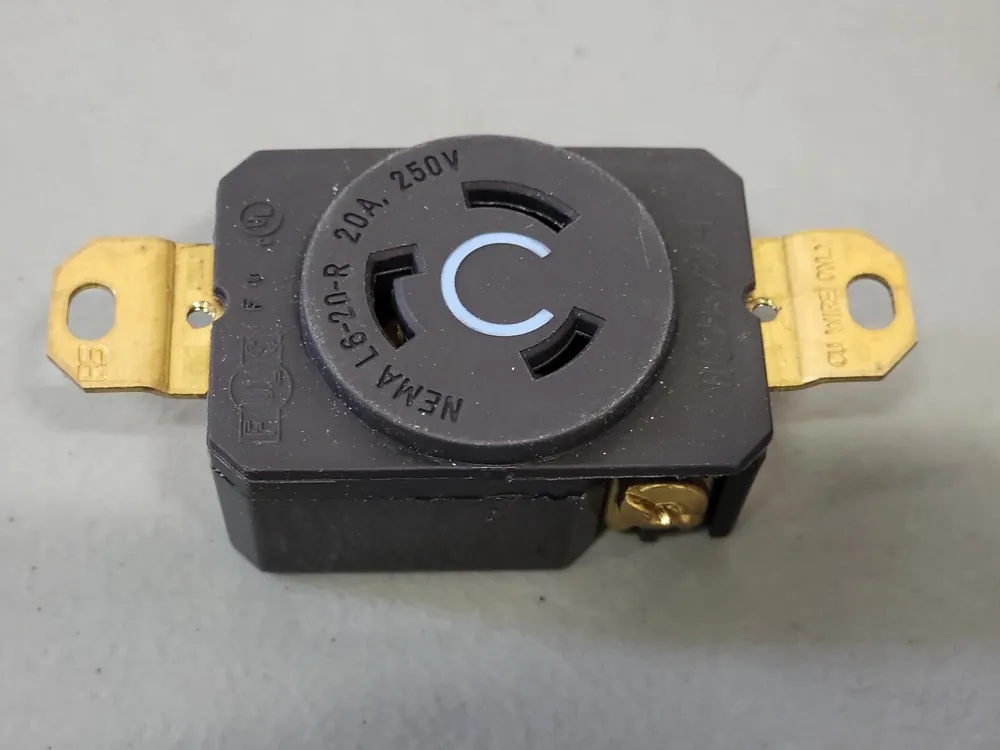 20A 250V Single Outlet 5821