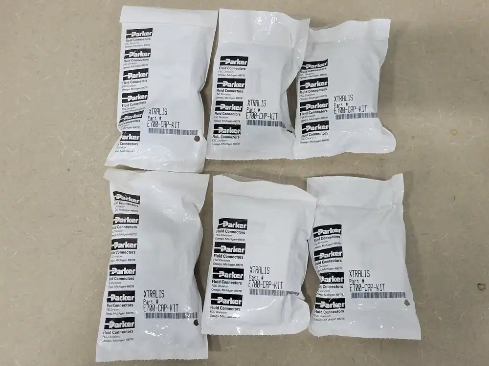 XTRALIS Fluid Connectors E700-CAP-KIT (Lot of 6)