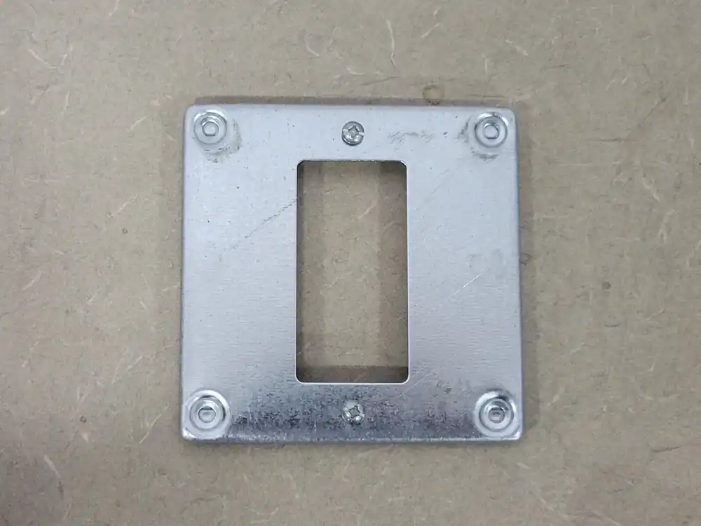 4"x4"x3/8" Square Box Cover 8372 (Box of 16)
