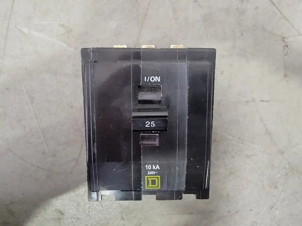 25 Amp 3 Poles 240VAC Circuit Breaker QOB325 (Box of 2)
