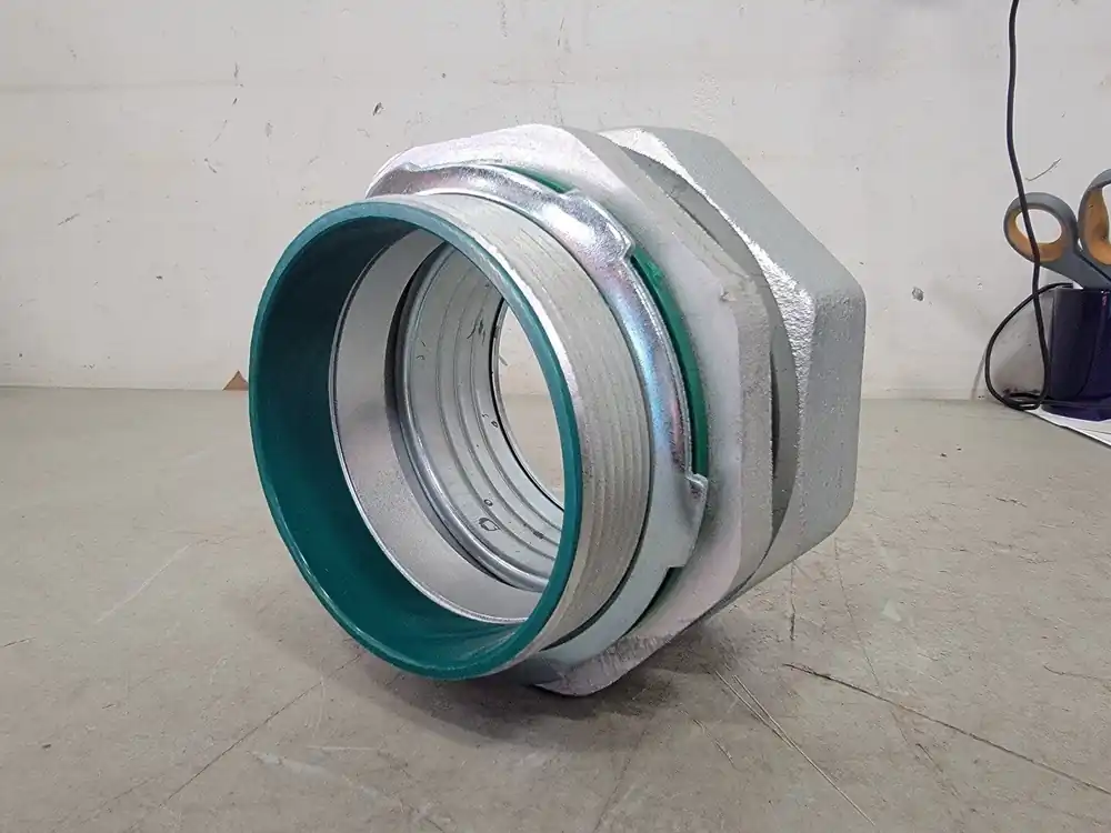 4" Liquidtight Insulated Steel Compression Connector
