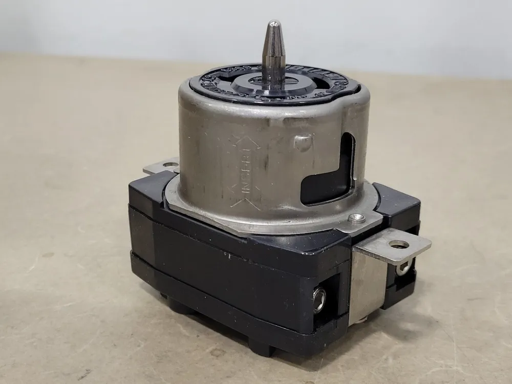 50A, 125/250VAC Flush Mount Locking Receptacle CS6369 (Box of 11)
