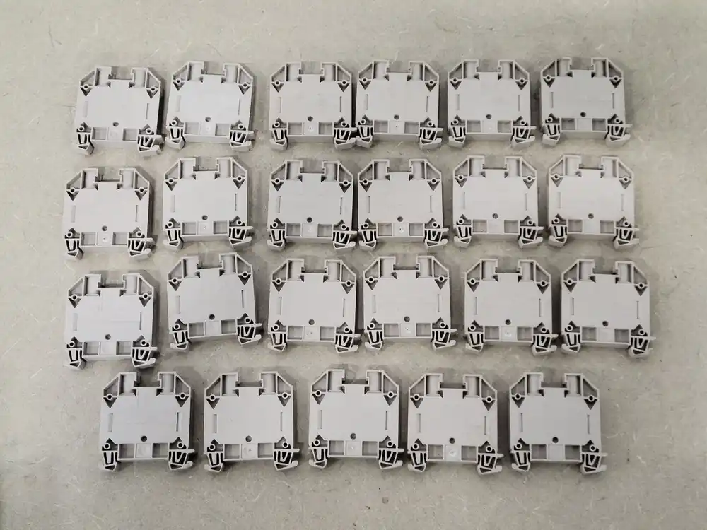 16mm2, 1000V Feed Through Terminal Block WDU16 (Lot of 23)