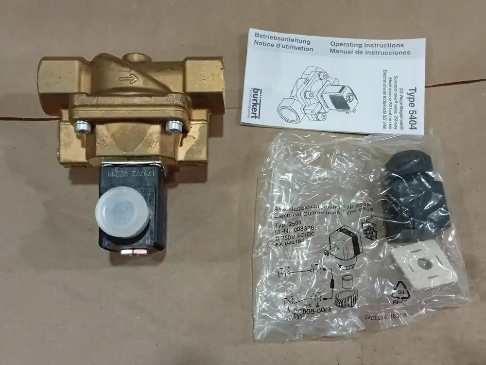2/2-Way Solenoid Valve 3/4", 5404A, 00456944