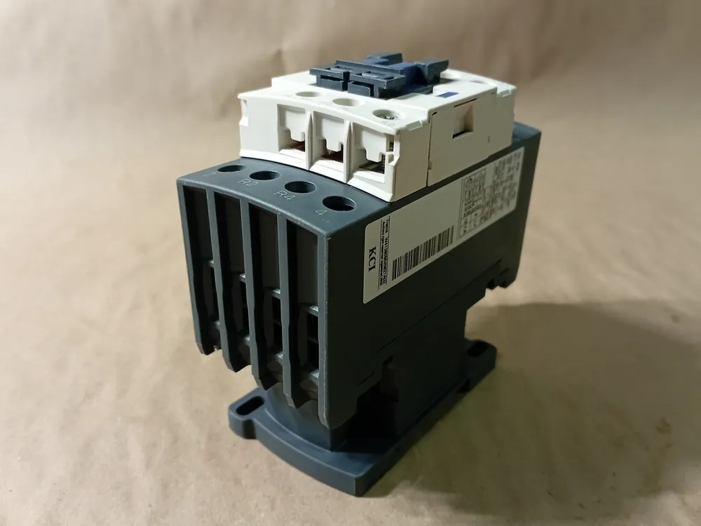 40A, 690V, 3Ph Contactor 52296578