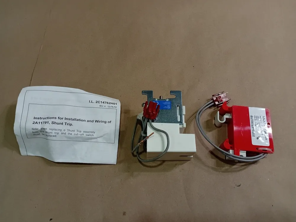Breaker Shunt Trip Field Option Kit, 2A11791, 2C12791G02, 2C12790G06, 110/127VAC