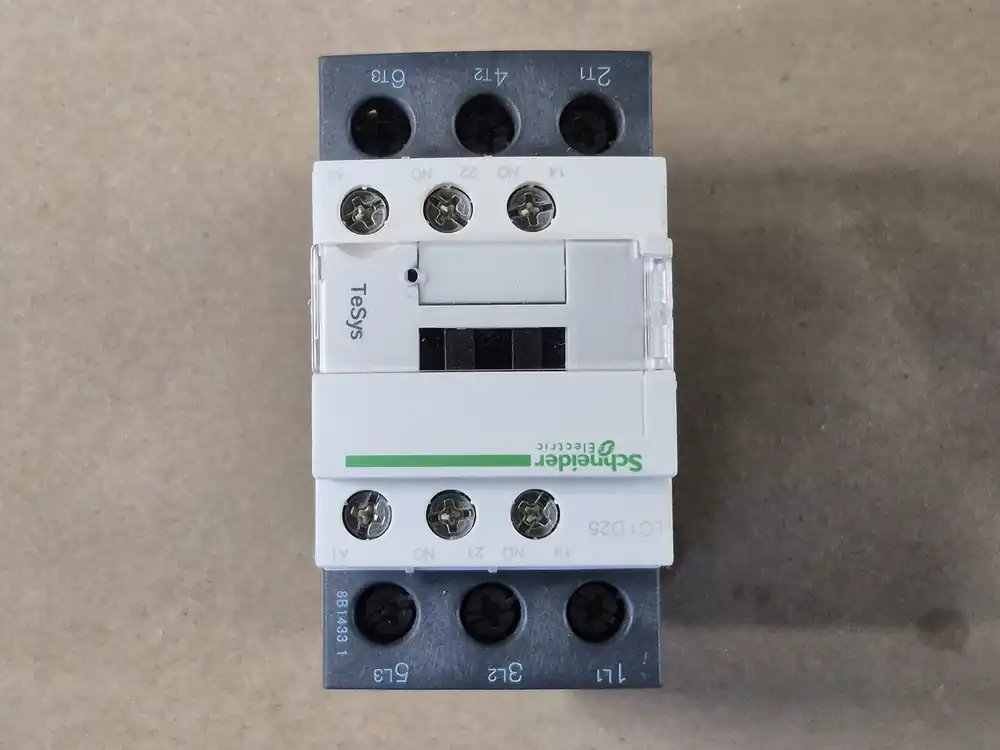 25 Amp, 3 Pole, 1NO + 1NC, 120 VAC Coil Contactor LC1D25G7