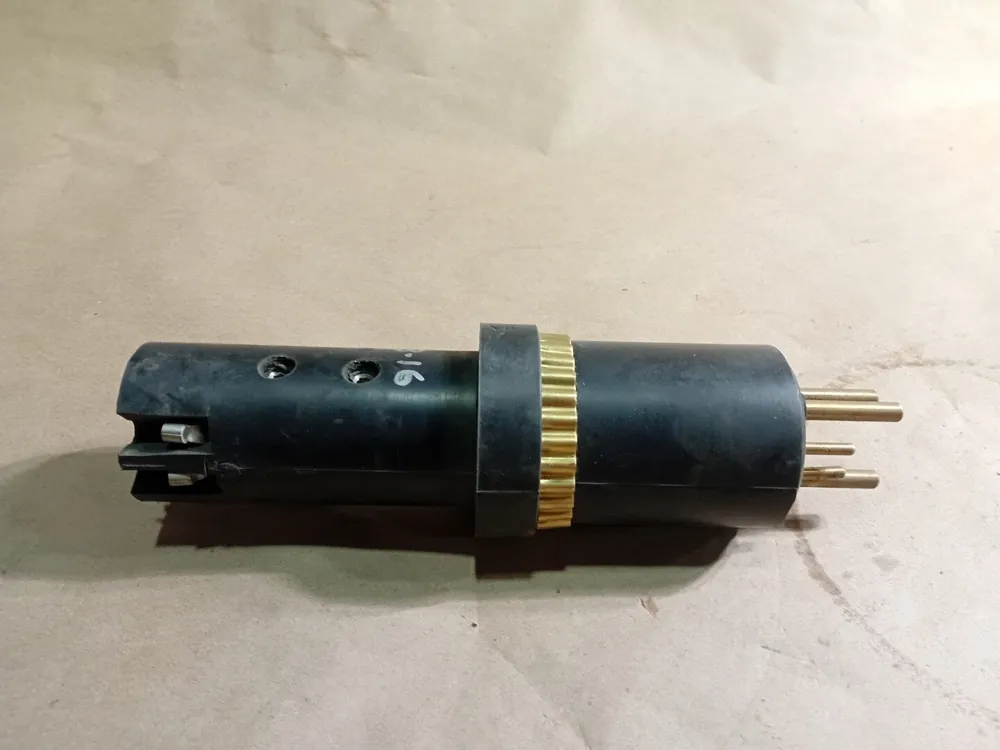 Unilock Cable Attachable Turnlock Male Connector 8343-16
