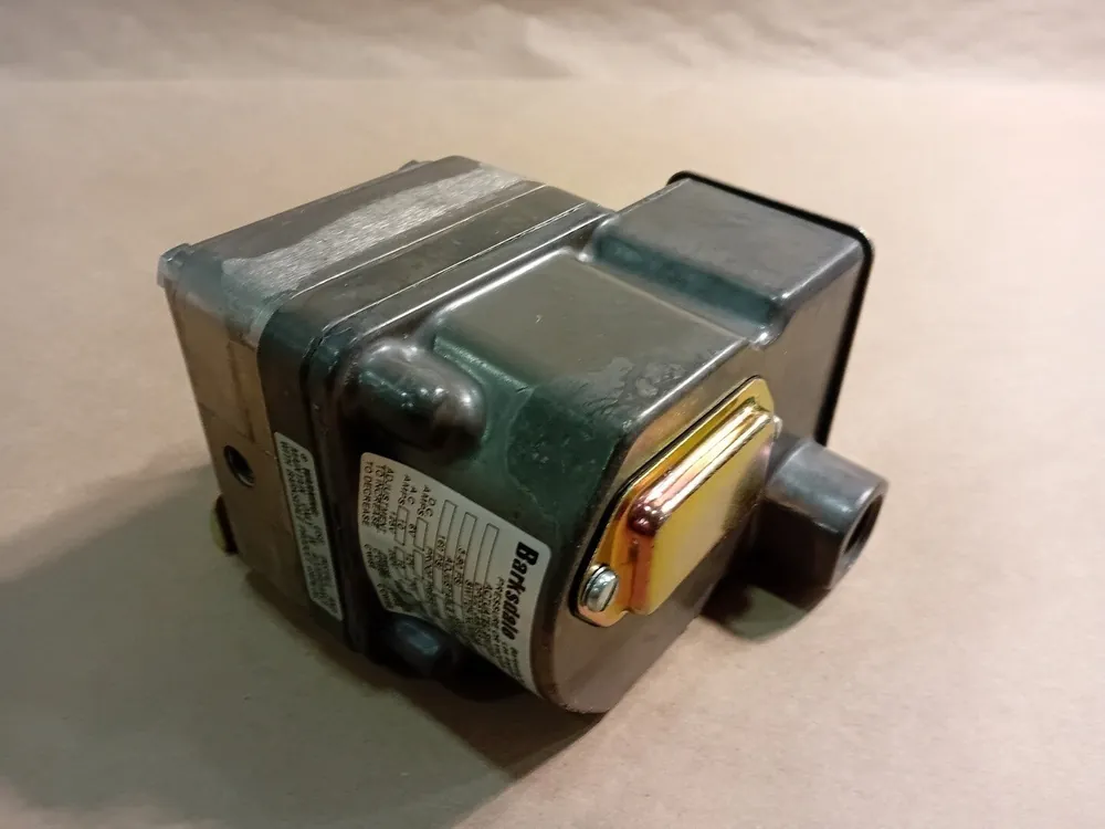 Pressure Switch DPD2T-A80SS-L6