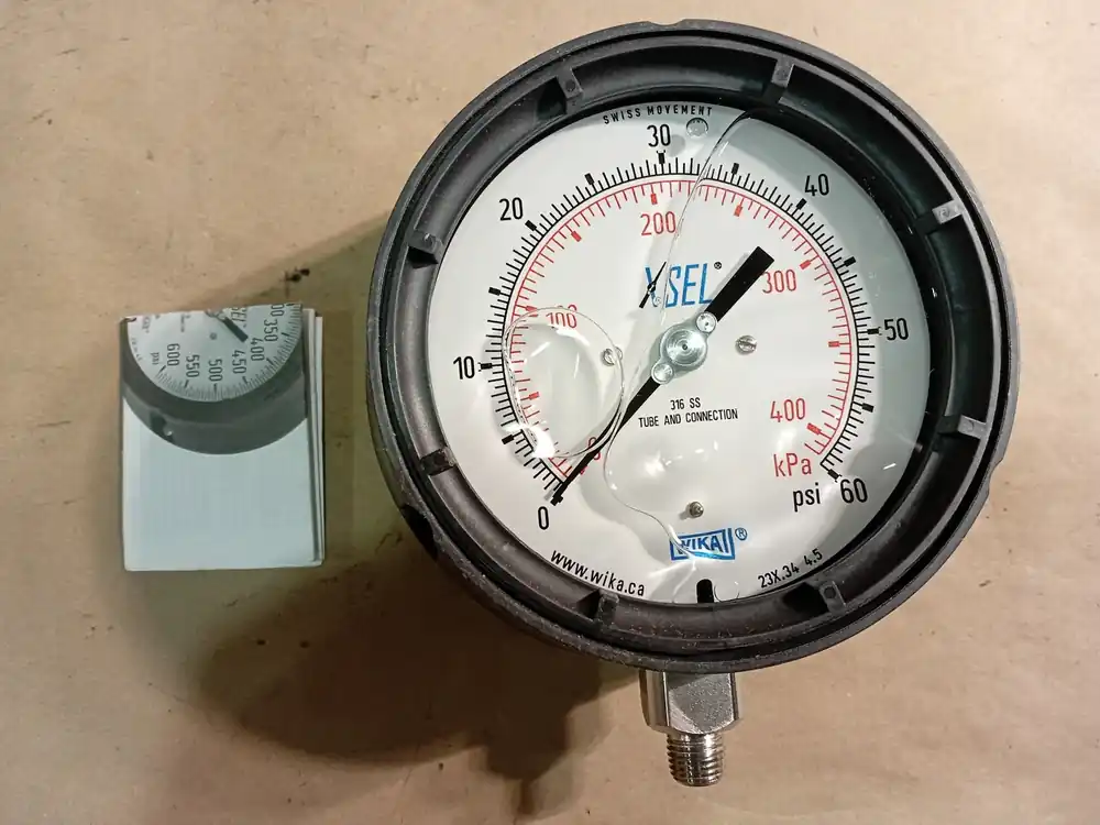 4.5", 0-60 psi Pressure Gauge 9837736
