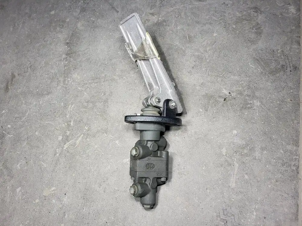 Brake Pedal 06-466-911