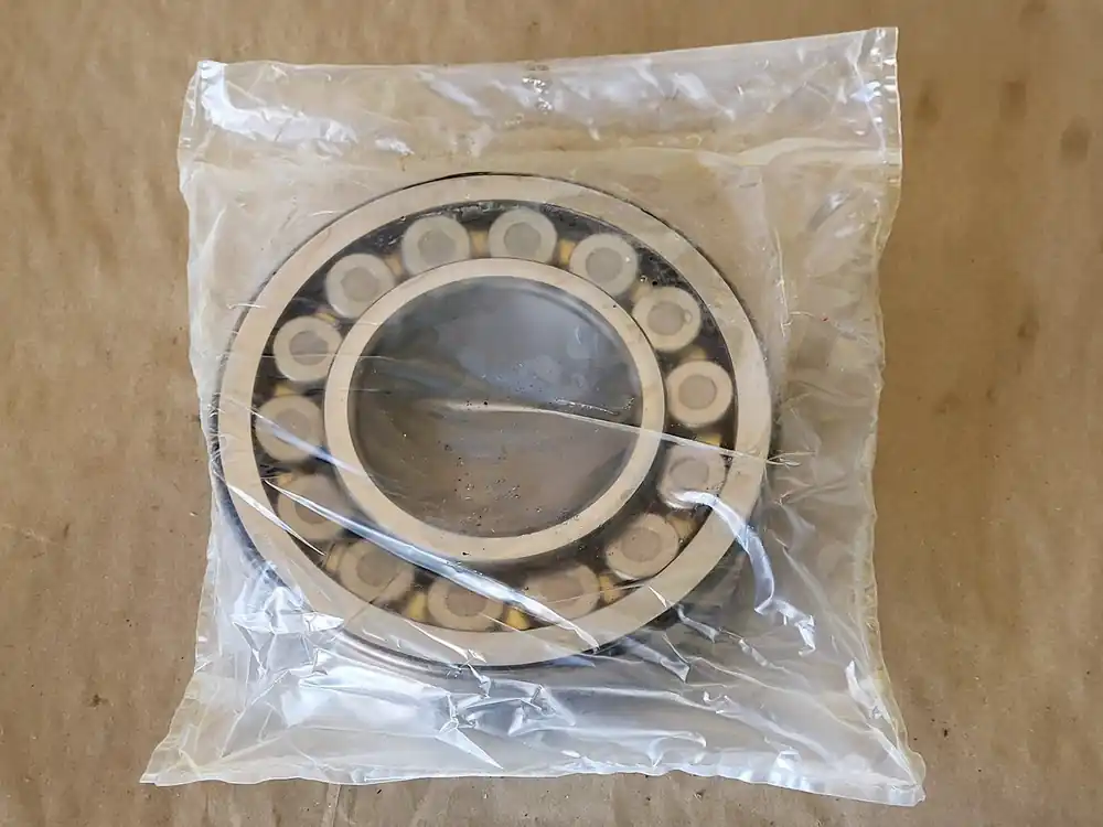 Spherical Roller Bearing 90mm ID x 190mm OD x 64mm W, 22318CAME4-VS4