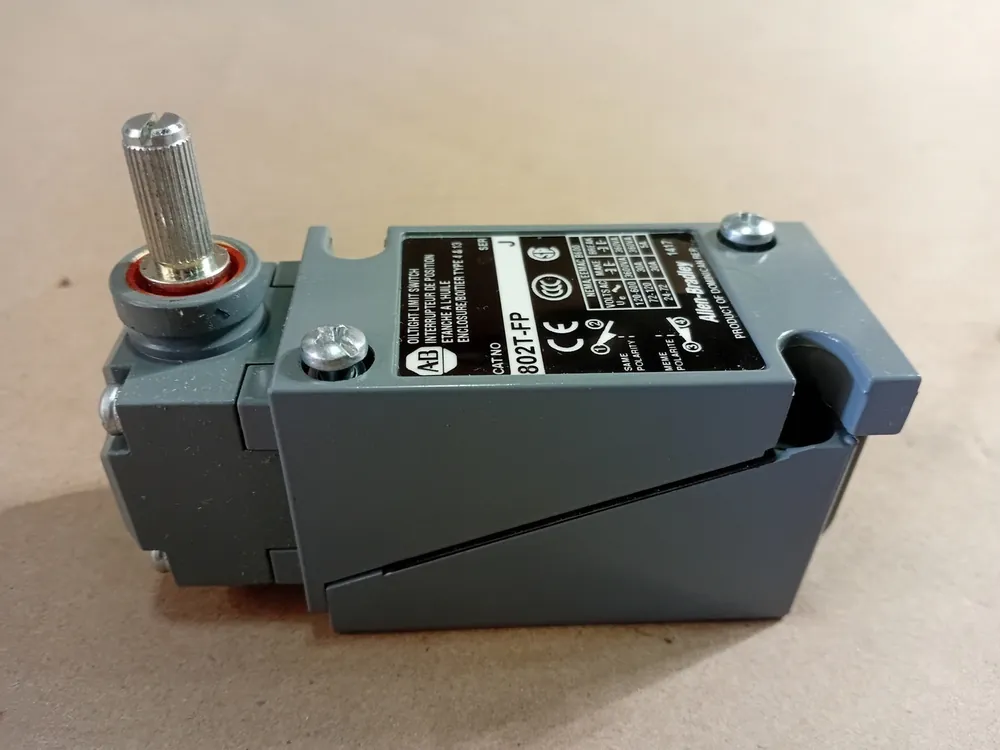 Oil Tight Limit Switch NEMA B600, 10A, 600VAC 802T-FP