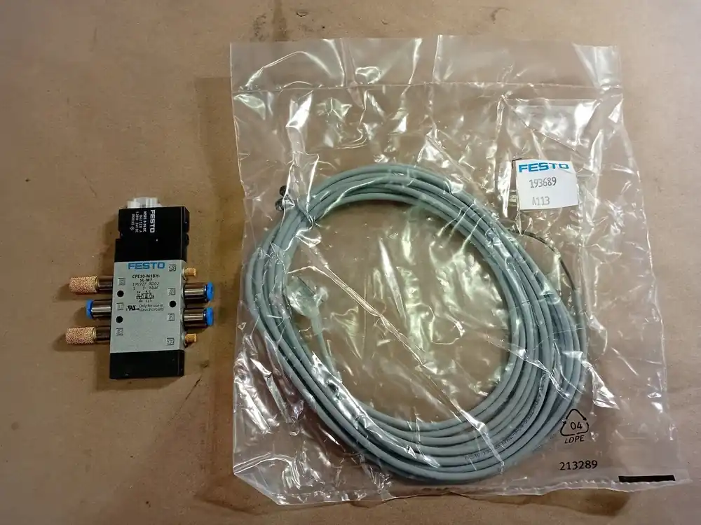 Solenoid Valve CPE10-M1BH-5L-M7 w/ Cable KMYZ-9-24-5-LED 193689