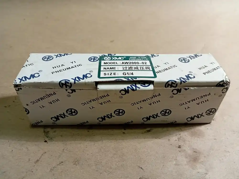Pneumatic Filter Regulator AW2000-02, 1/4"