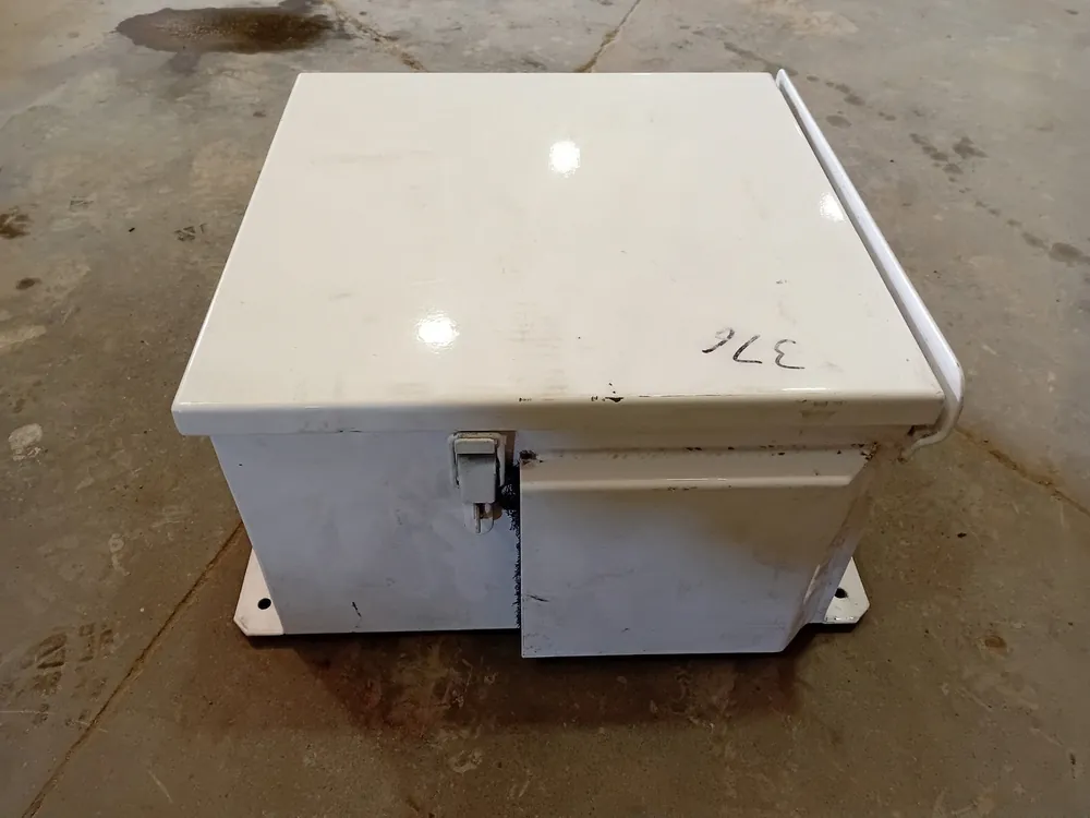 HB4 Switch-Mode Batter Charger w/ Enclosure ENCL159150D