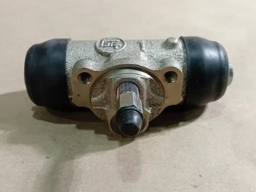 Cylinder Assembly, Wheel 47550-60120