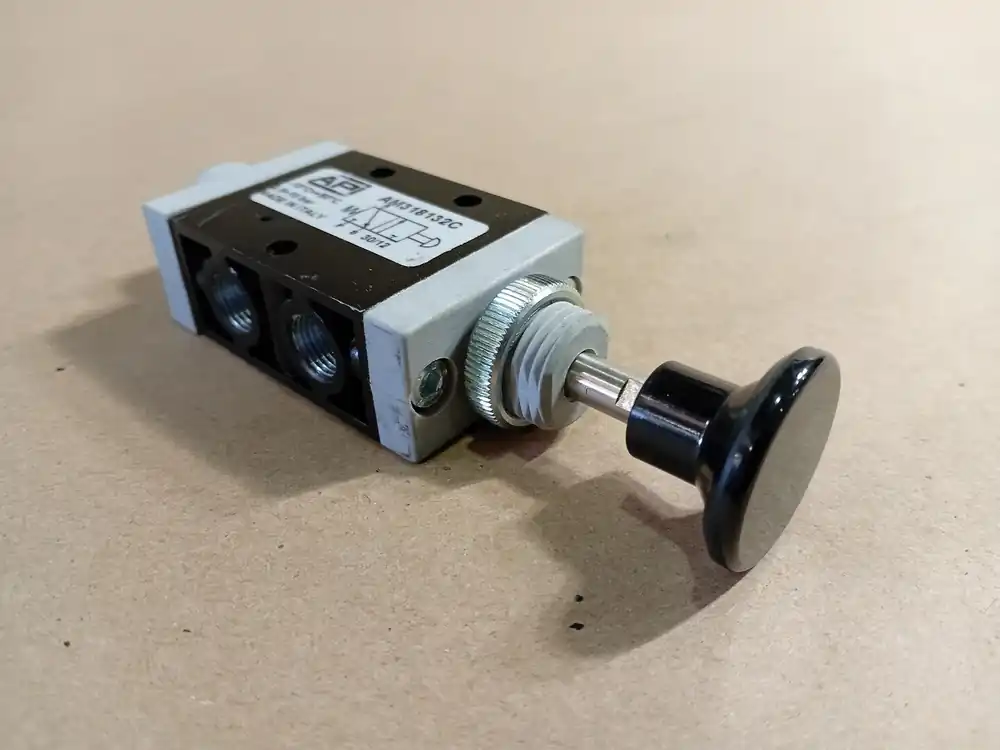 Directional Valve 55028556 AM318132C