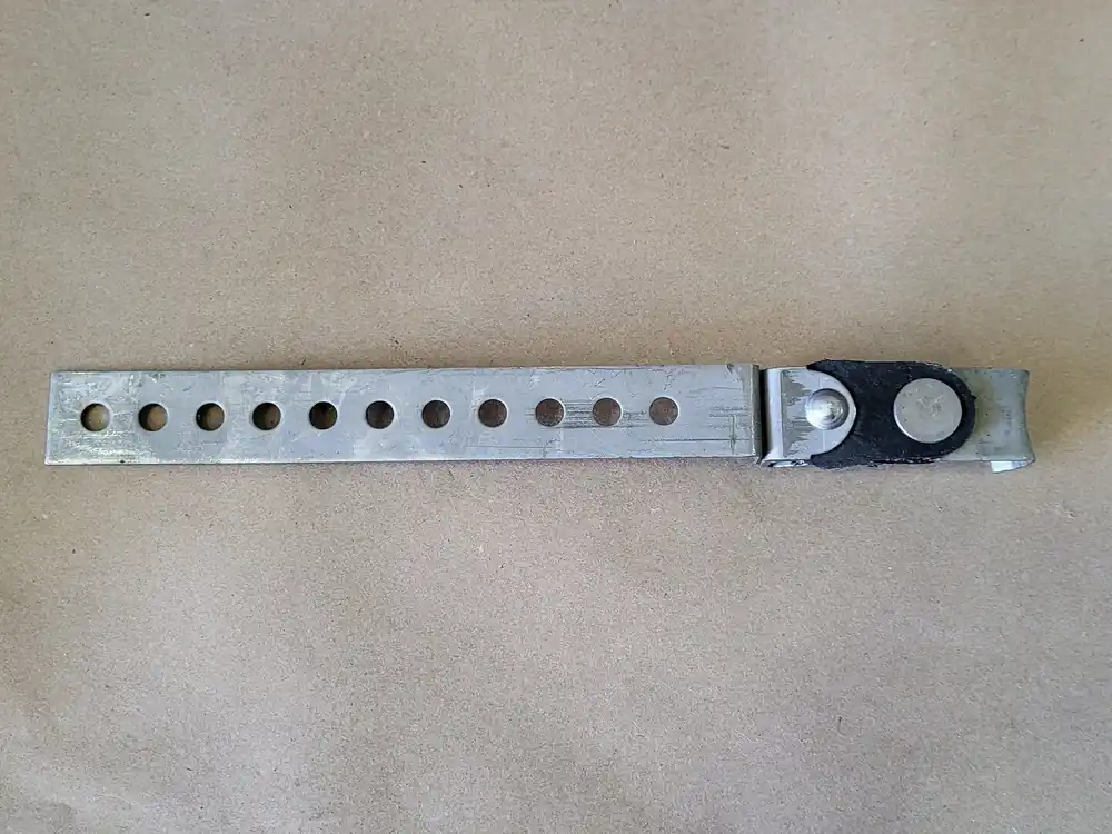Universal Swivel Exhaust Hanger J001867