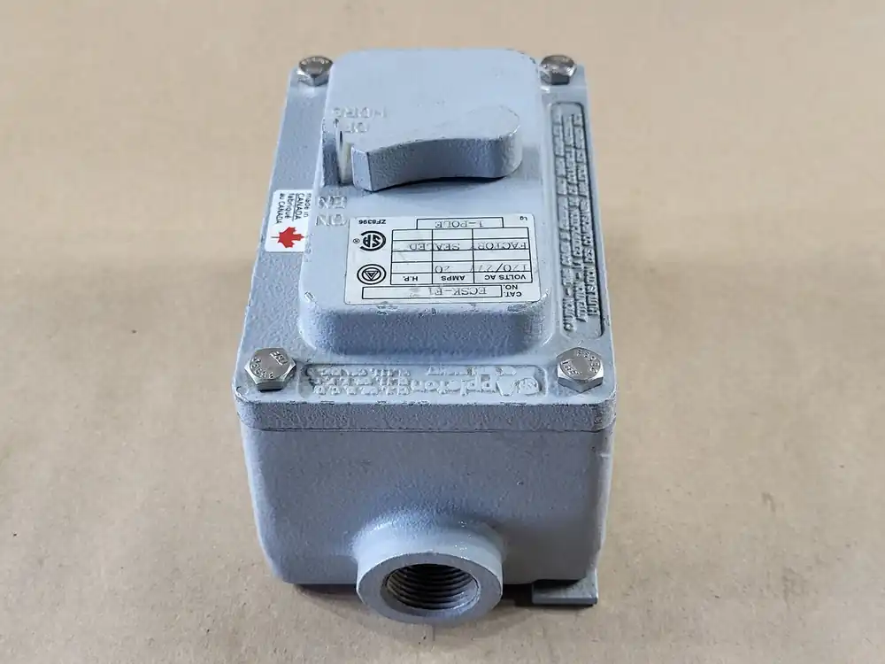 Explosion-Proof Toggle Switch Cover 1 Pole 20A 120/277 VAC ECSK-F1