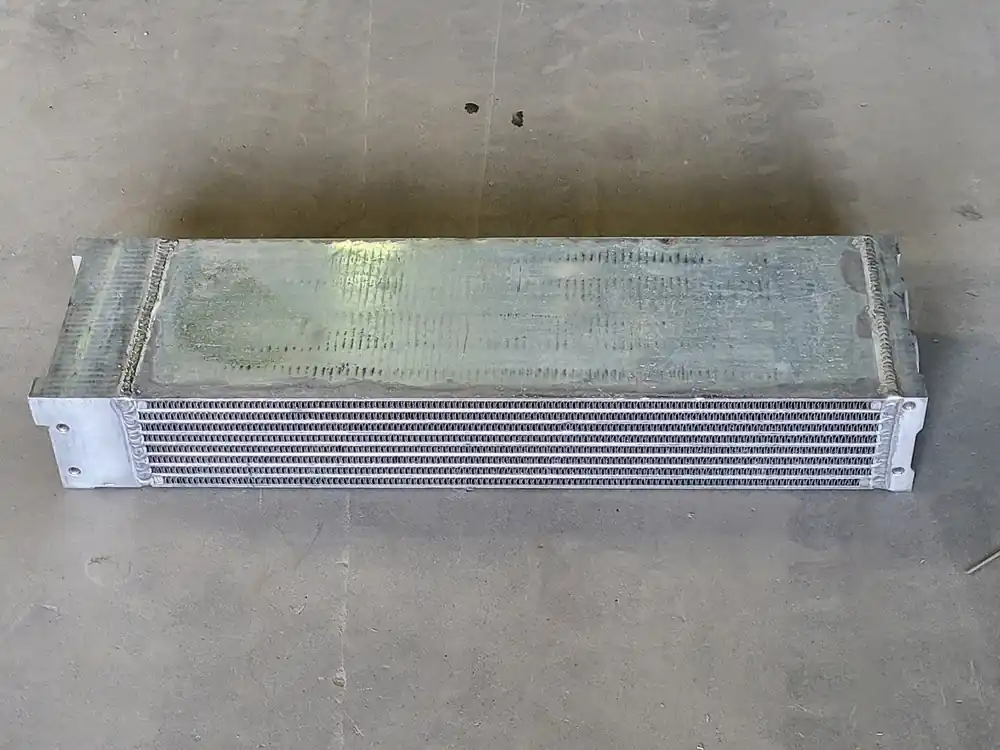Oil Cooler 9137916, 04148635
